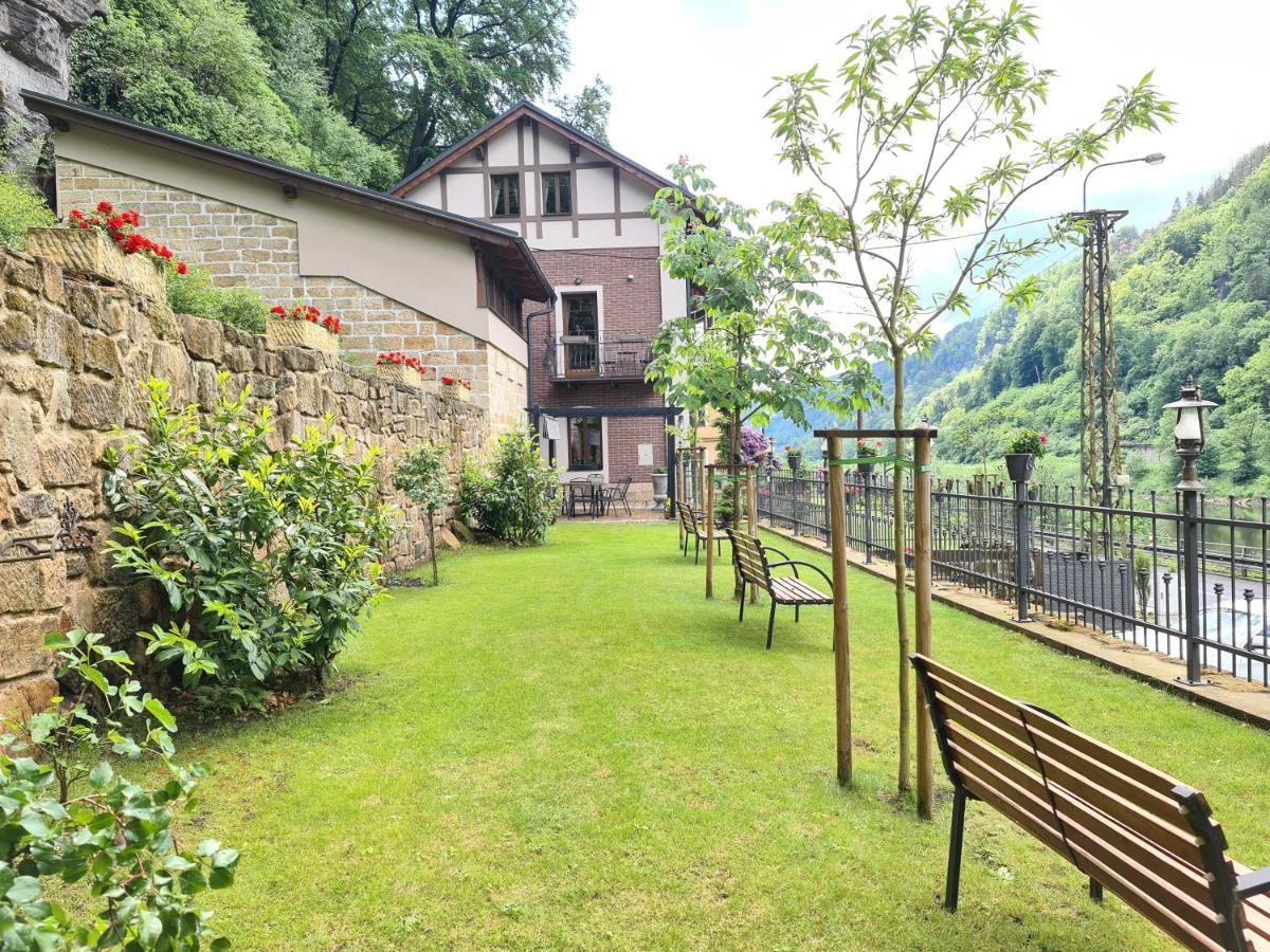Ferienwohnung Labsky Dvur Hřensko Exterior foto