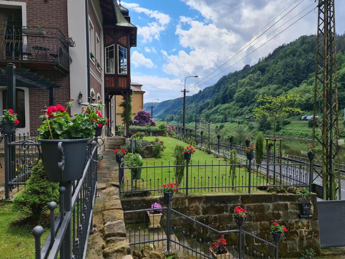 Ferienwohnung Labsky Dvur Hřensko Exterior foto