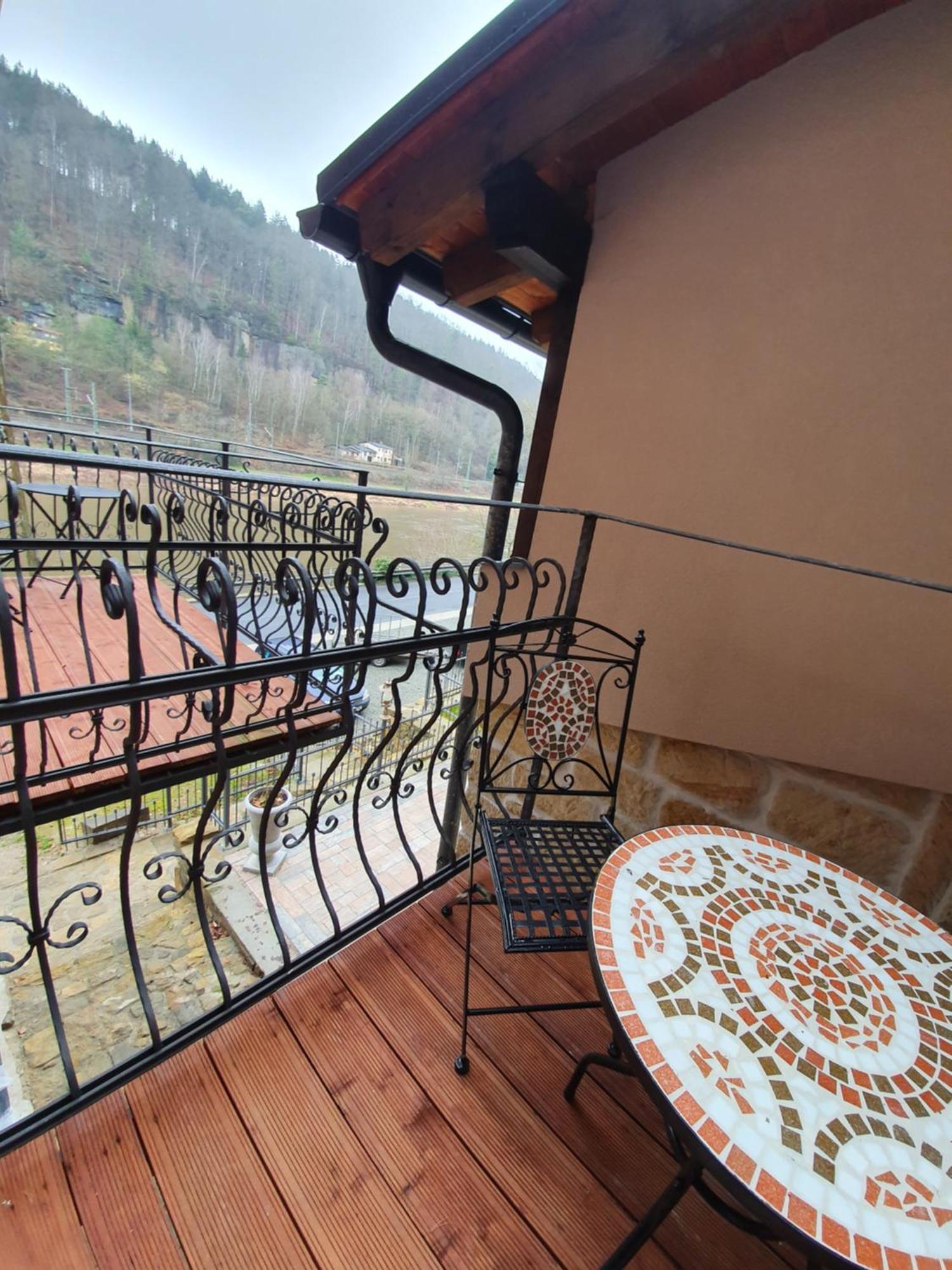 Ferienwohnung Labsky Dvur Hřensko Exterior foto